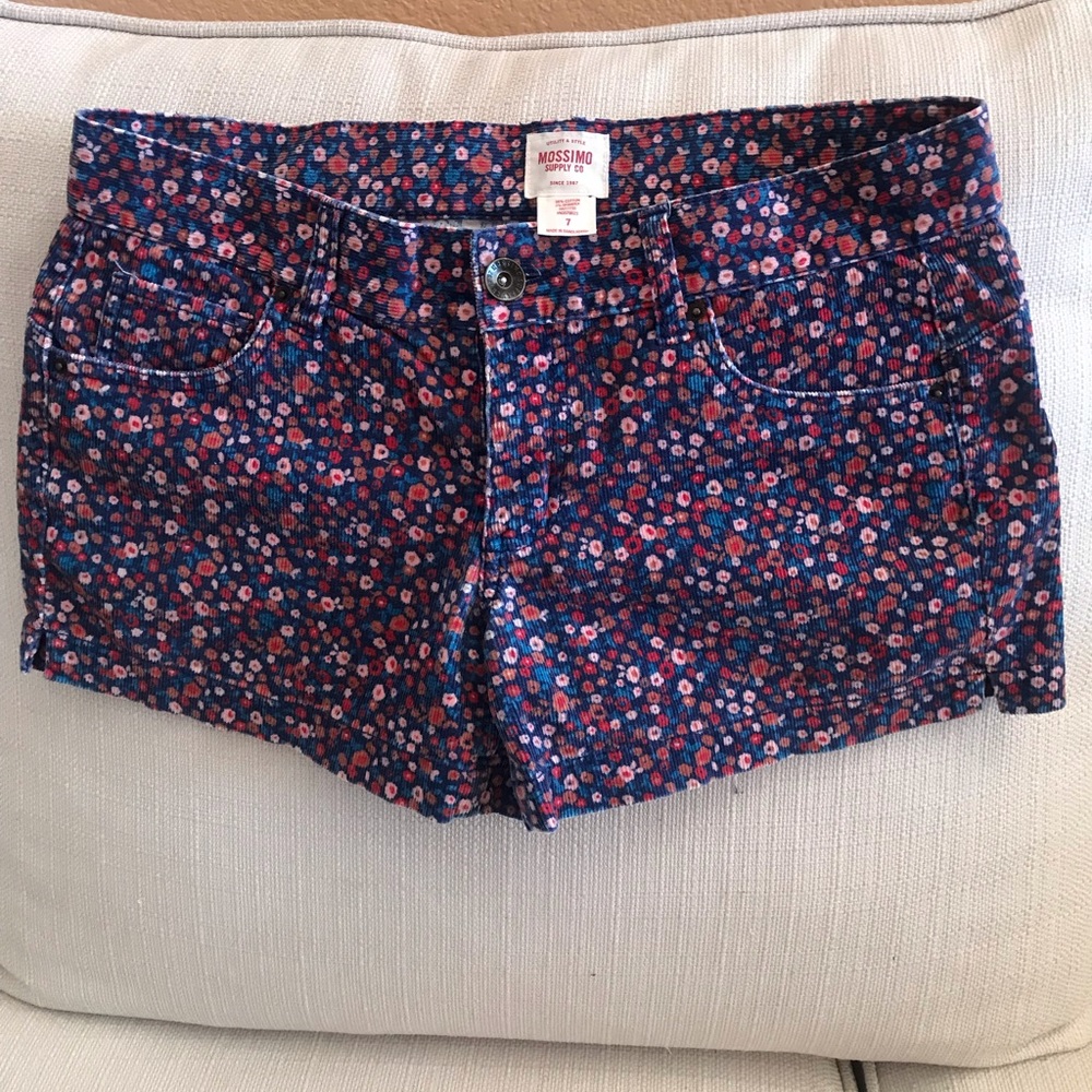 Super cute Floral Corduroy Shorts